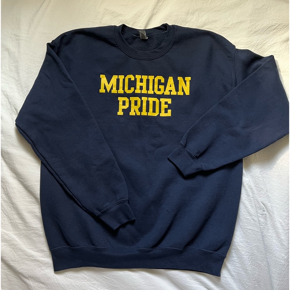U of M sweatshirt